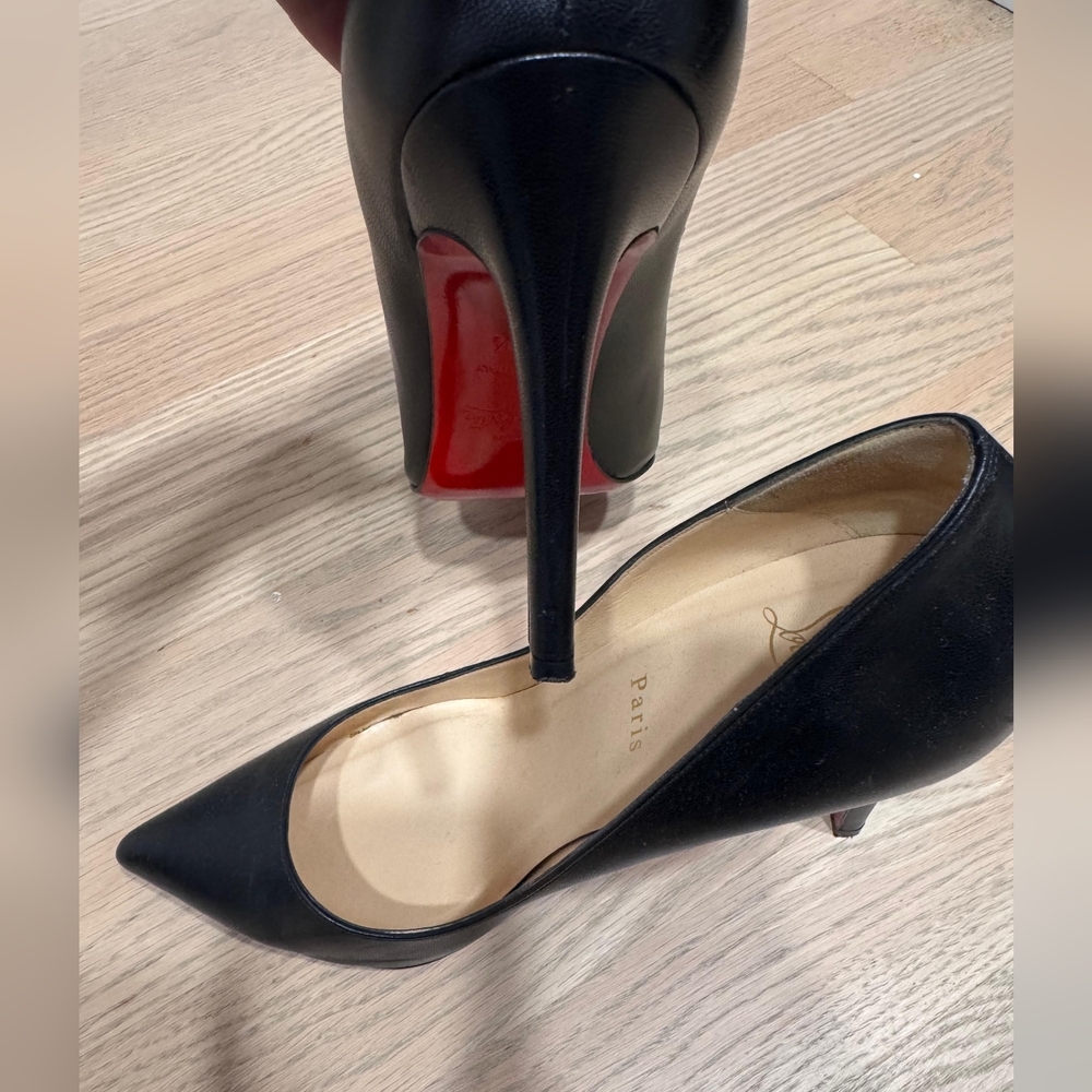Elegant Black Leather Women's Heels - Picture 3 of 9